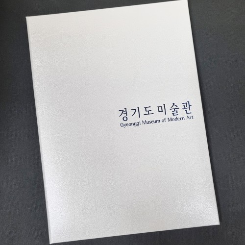 상장케이스 샘플_세로형_화이트_포크르스 SC000781