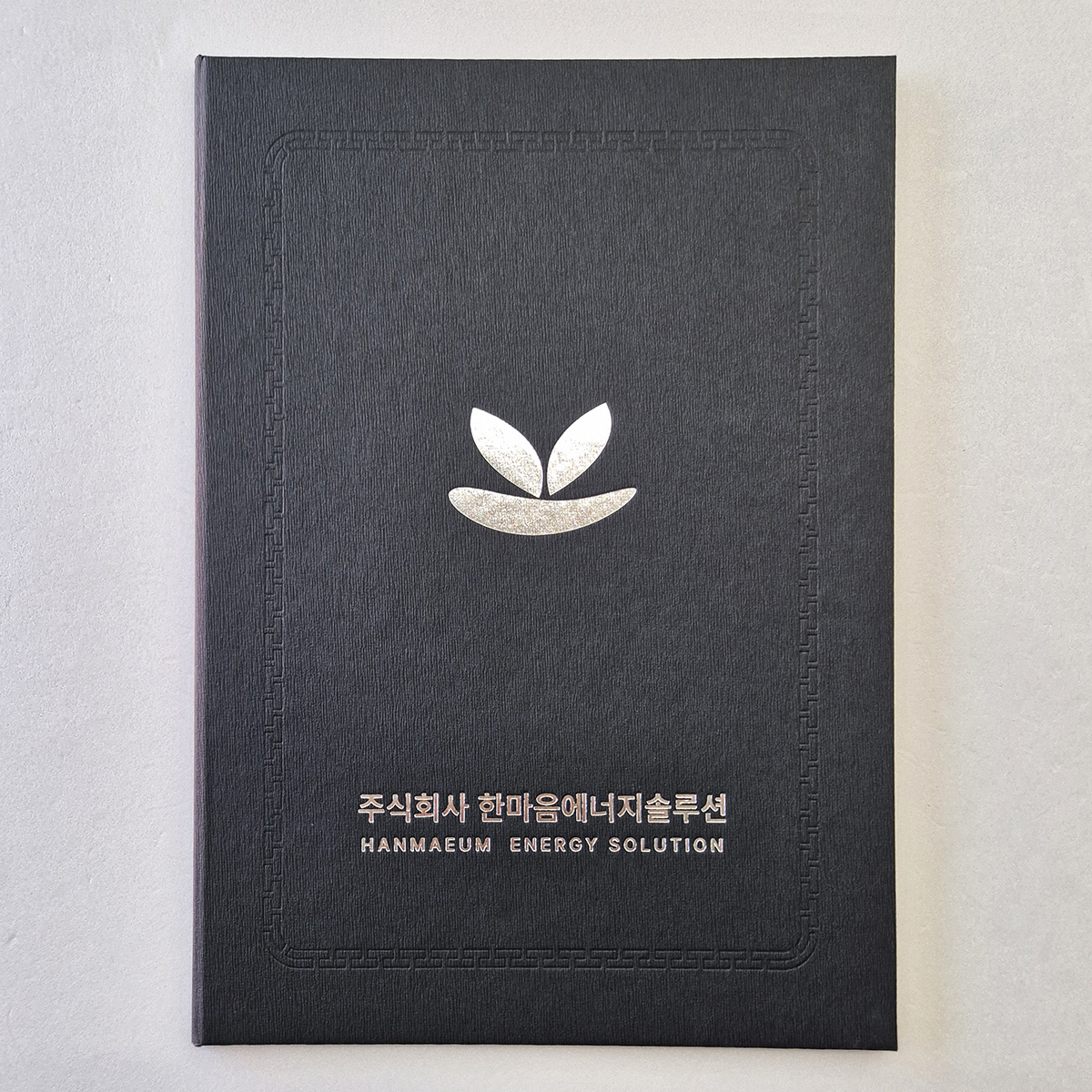 검정 나뭇결패턴 상장케이스 세로형 SC002033