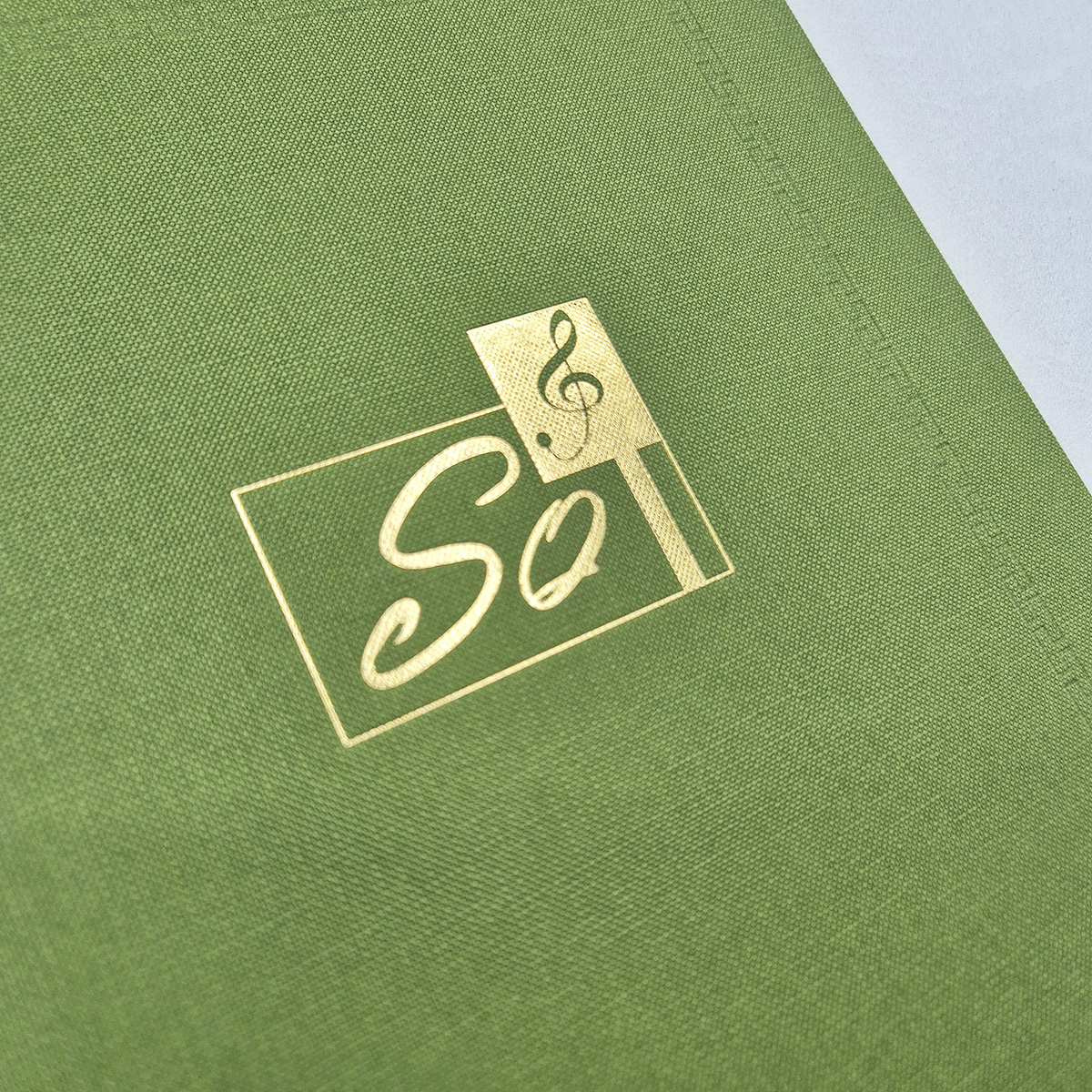 올리브 엠보패턴 상장케이스 세로형 SC002042